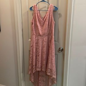 Beautiful lace cocktail dress!